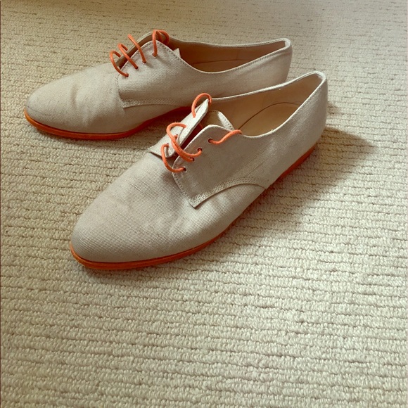 Manolo Blahnik Oxford - Picture 2 of 3