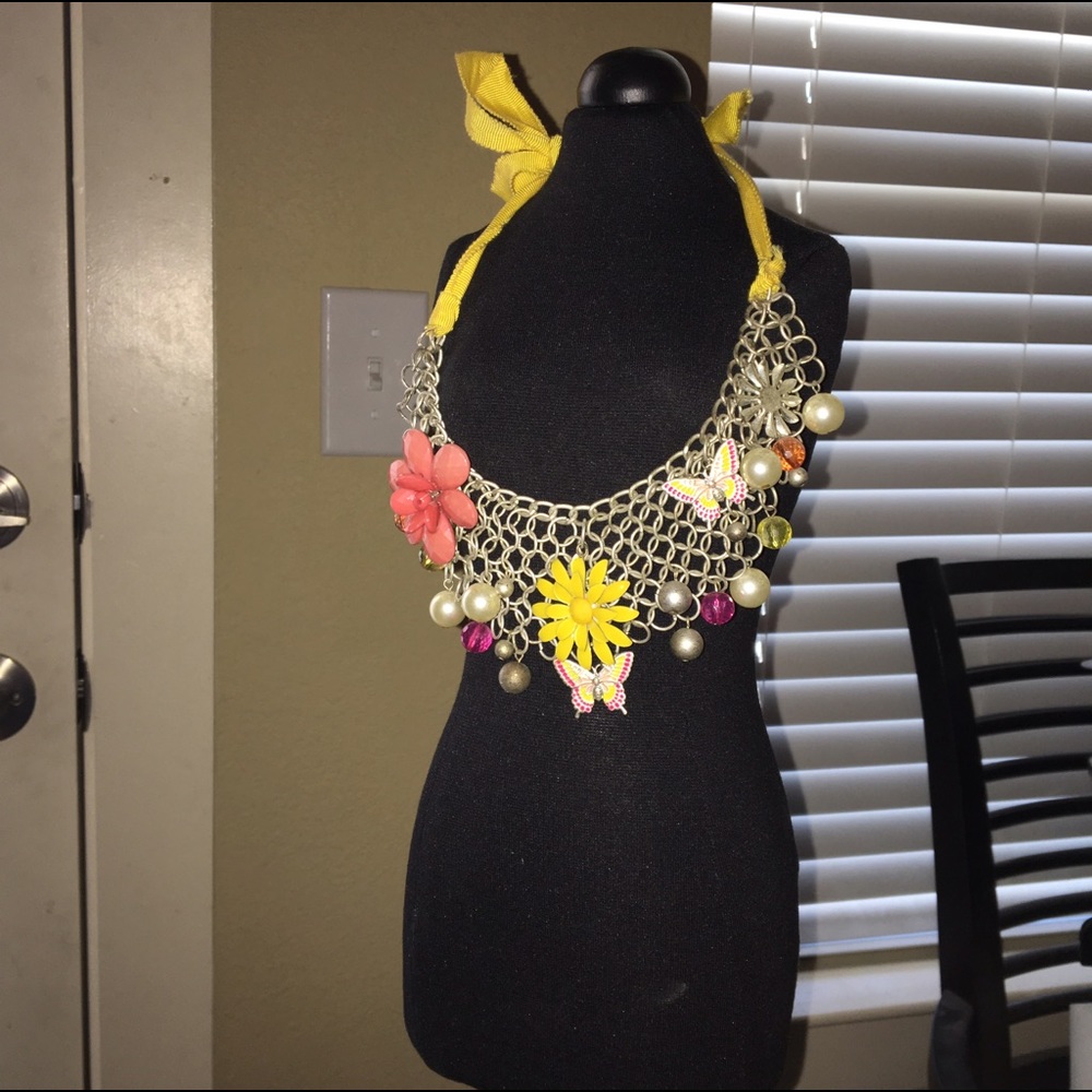 Statement Necklace โ๏ธPRICE FIRMโ๏ธ - Picture 1 of 2