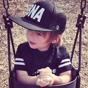 Meet your Posher, April