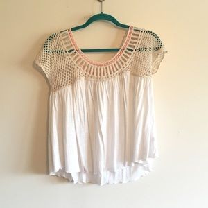 Crochet Neckline Tee✨