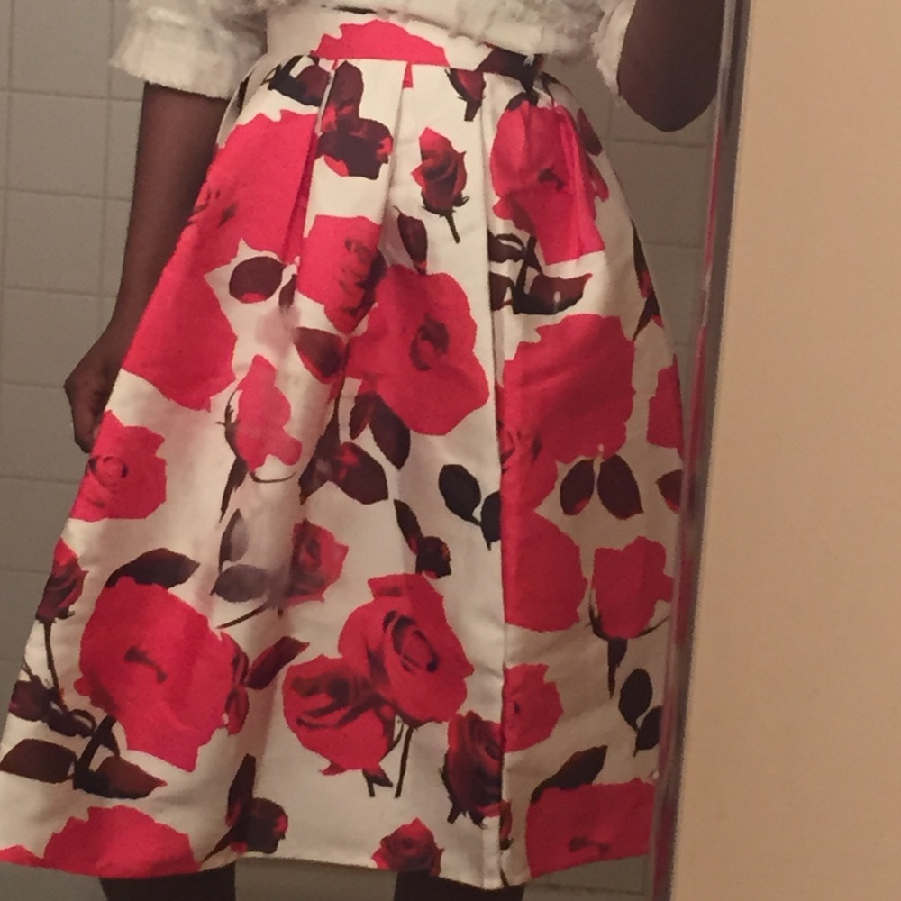 Floral flare skirt with pockets