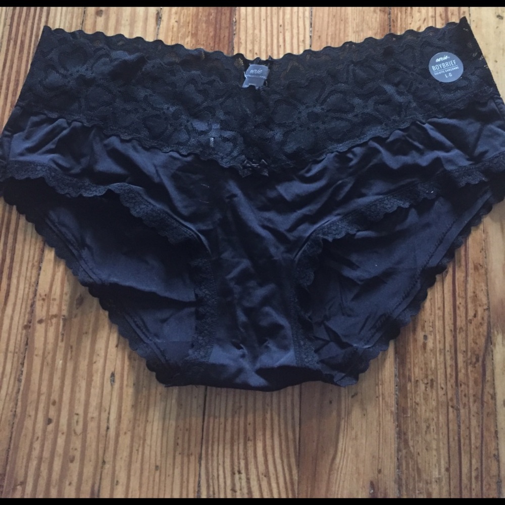 NWT aerie BOYBREIF