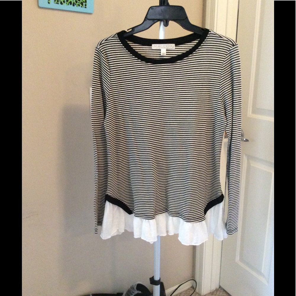 Striped top with ruffle. Very light!
