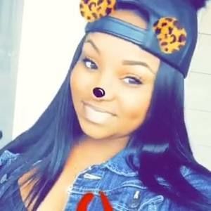 Meet your Posher, Cynrenthia