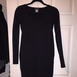 Medium black maternity dress