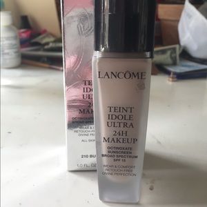 Lancôme teint idole ultra 24H makeup (210 Buff N)