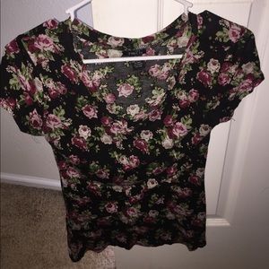 Rue 21 floral v-neck