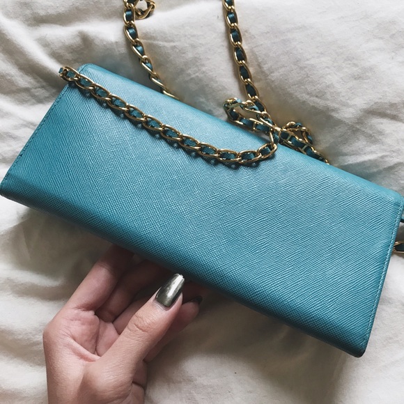 Prada Saffiano wallet-on-chain - Picture 3 of 4