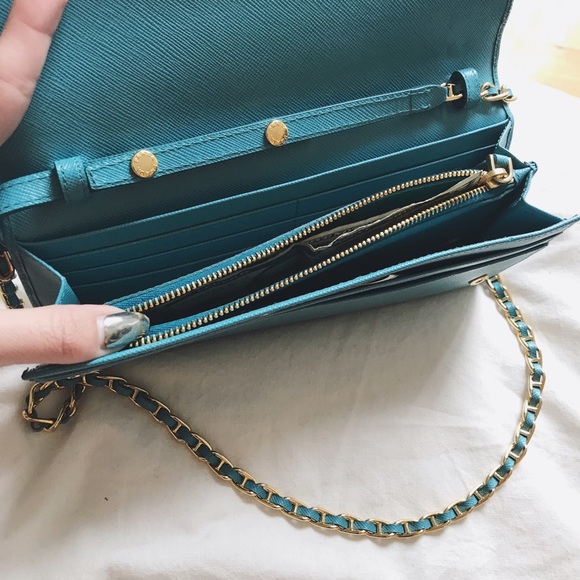 Prada Saffiano wallet-on-chain - Picture 4 of 4