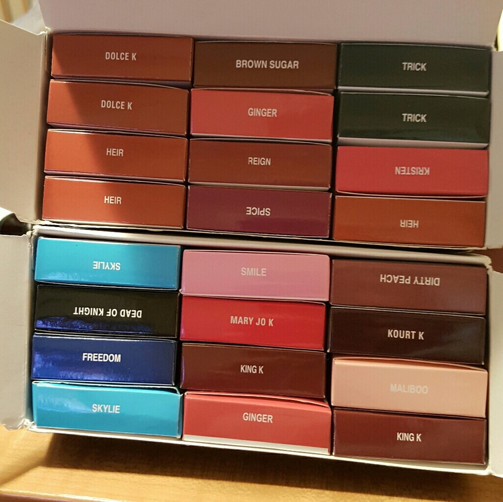 Kylie jenner liquid matte lipstick and lip liner