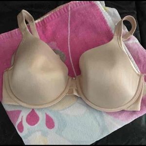 Vanity Fair Nude 34DD
