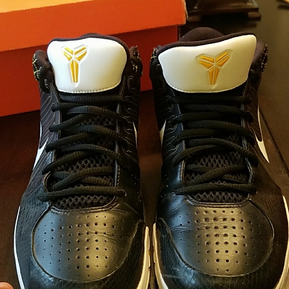 Original Nike retro kobe Bryant 24