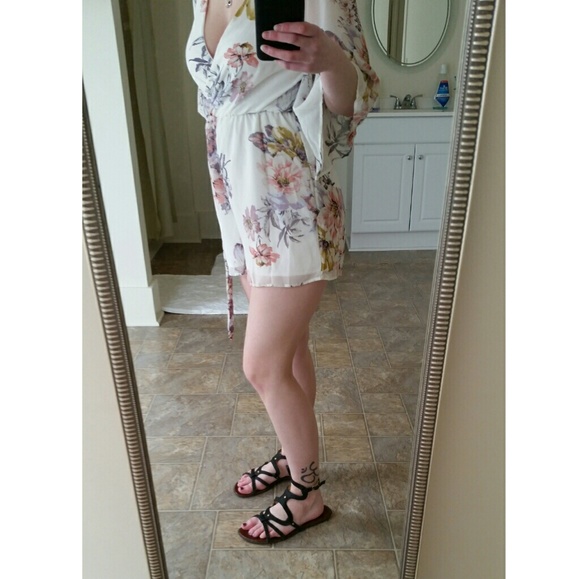 Black and Gold Gladiators - Picture 3 of 4