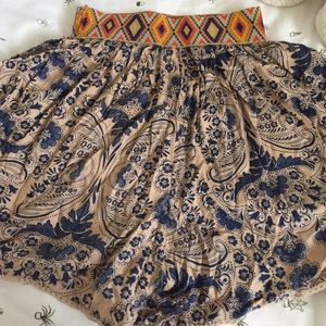 Printed high waisted shorts