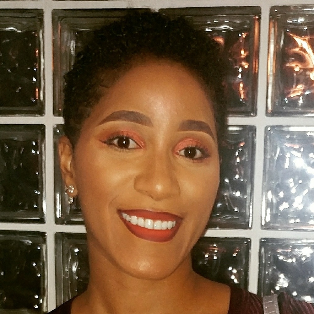 Meet your Posher, Elysia