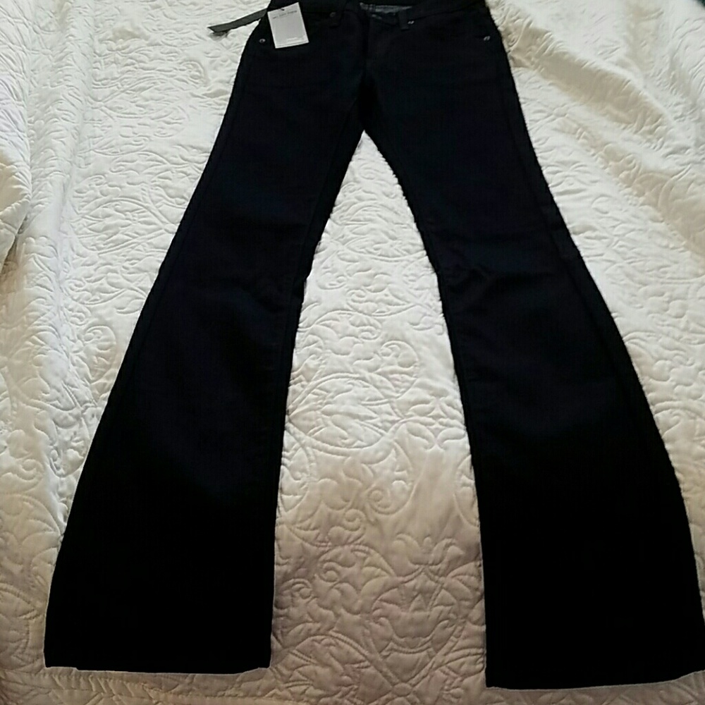 NBW "REBOOT Skinny boot leg seduction"