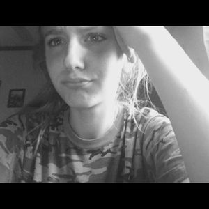 Meet your Posher, Amberley