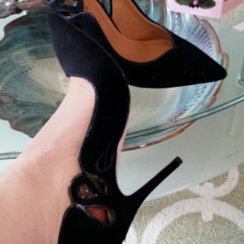 Black Heels (Final price, no offers!!!)