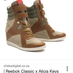 High top Reebok Sneakers