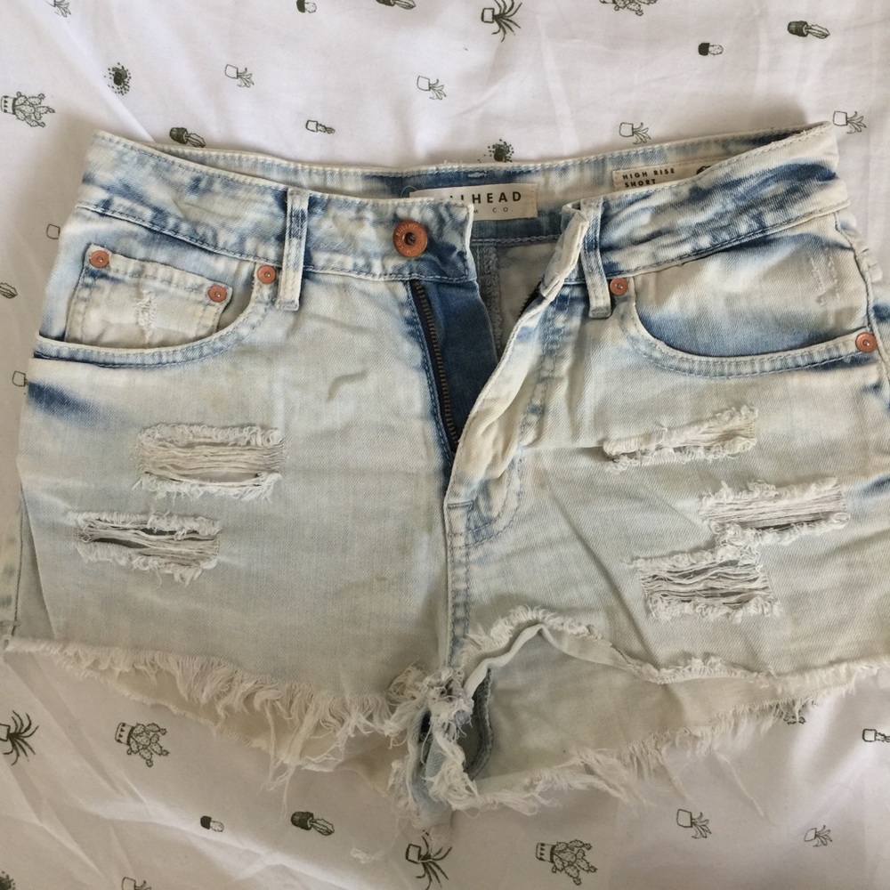 High waisted distressed acid washed denim shorts