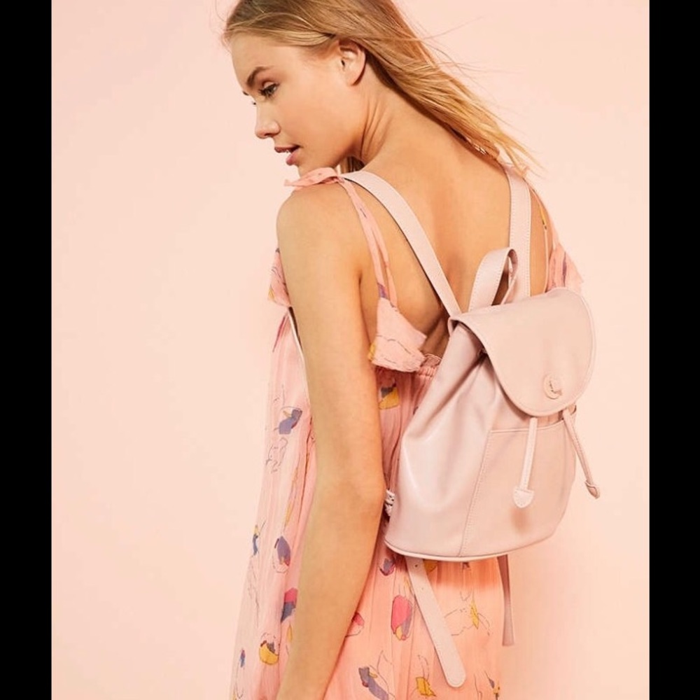 Urban outfitters turn lock backpack