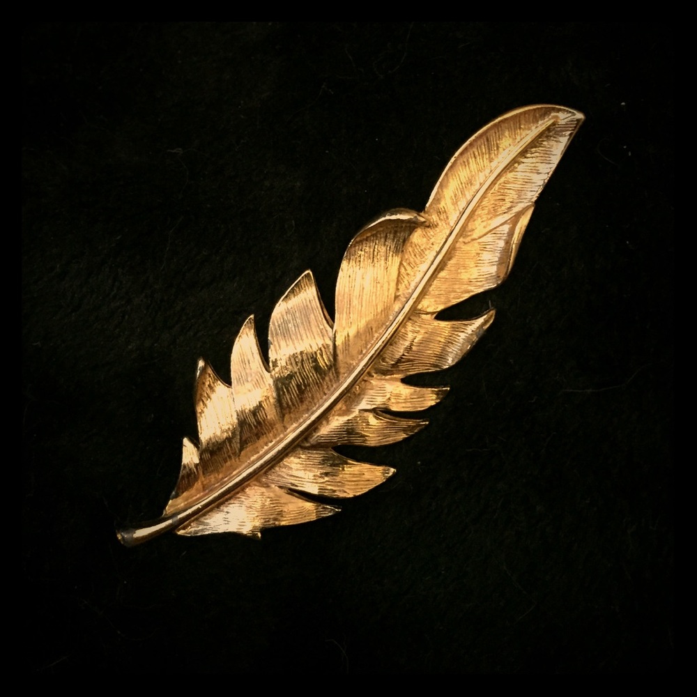 Vintage Leaf Brooch Pin