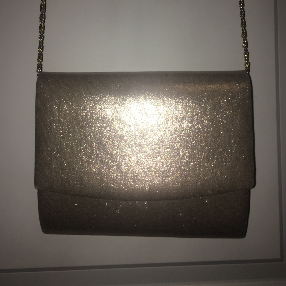 🌻 3 for $20 Gold special occasion bag