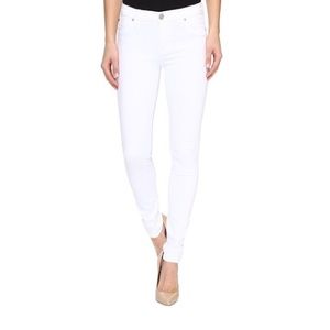 HUDSON Nico Super skinny mid rise in white. 25