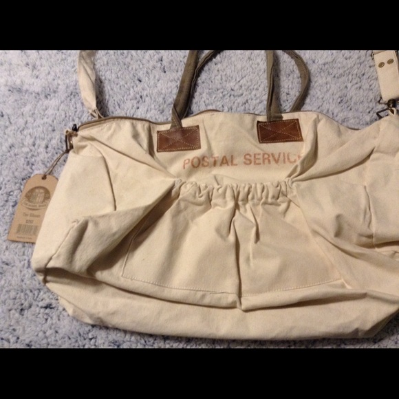 The Gibson, Barrel Shack Mail Satchel Retails $268 - Picture 4 of 8