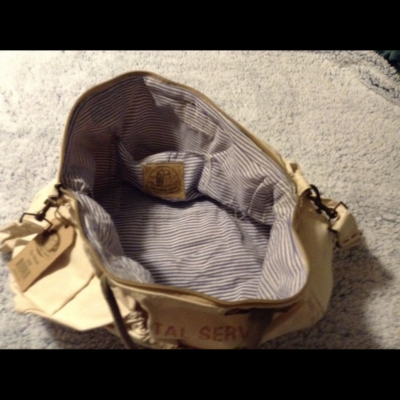 The Gibson, Barrel Shack Mail Satchel Retails $268 - Picture 5 of 8