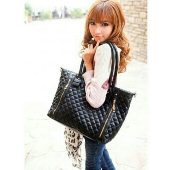 Black tote - Picture 2 of 5