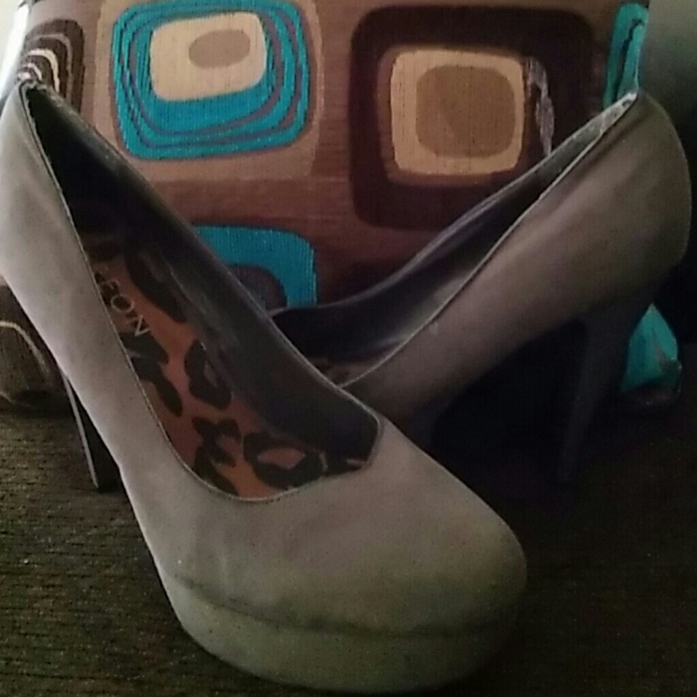 Gorgeous Grey Heel