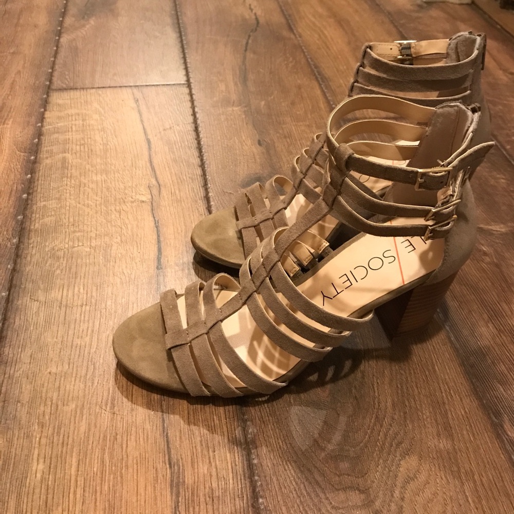 ELISE SOLE SOCIETY CAGED CITY SANDAL