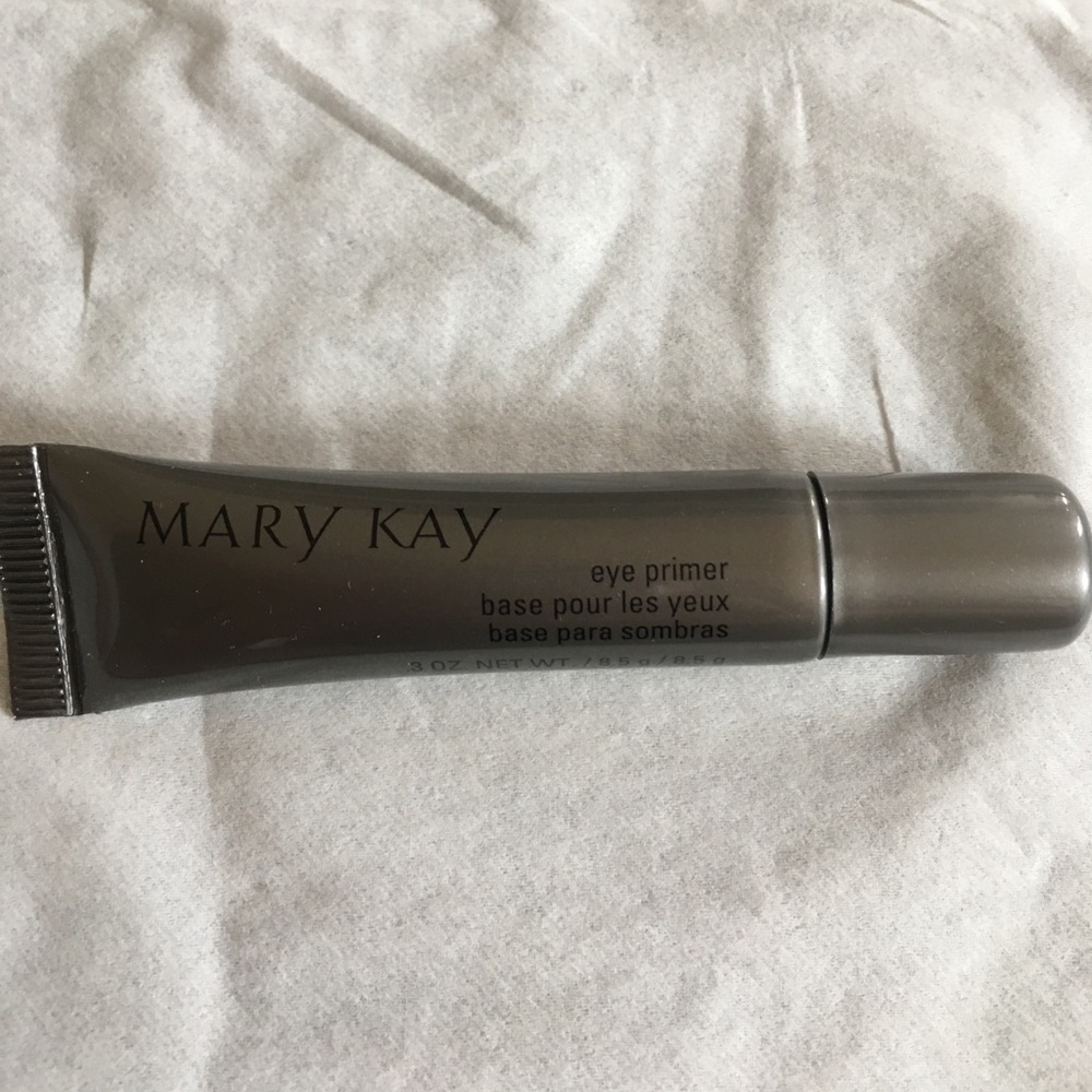 Eye primer