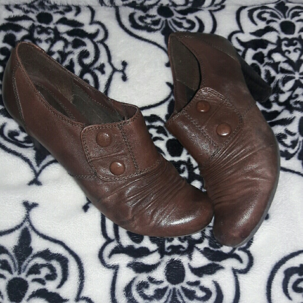 Bare traps "Show off" heels size 8m