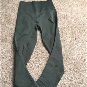 Lululemon zone in crop tights - hunter green/olive