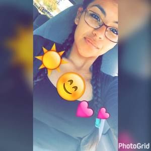 Meet your Posher, Selena