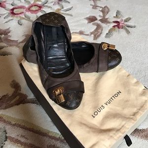 100% authentic Louis Vuitton ballerinas