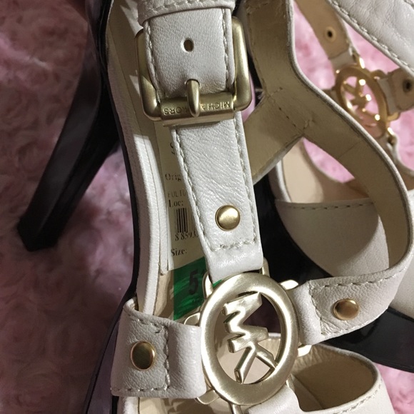 MICHAEL KORS SHOES SIZE 5.5 - Picture 8 of 8