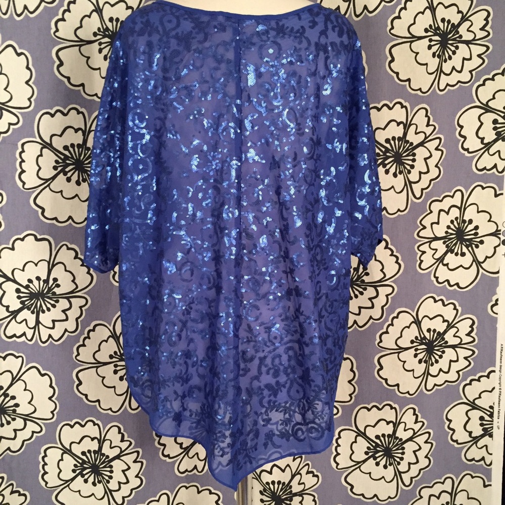 NWT Chelsea & Violet Blue Sequin Top Size M - Picture 5 of 8