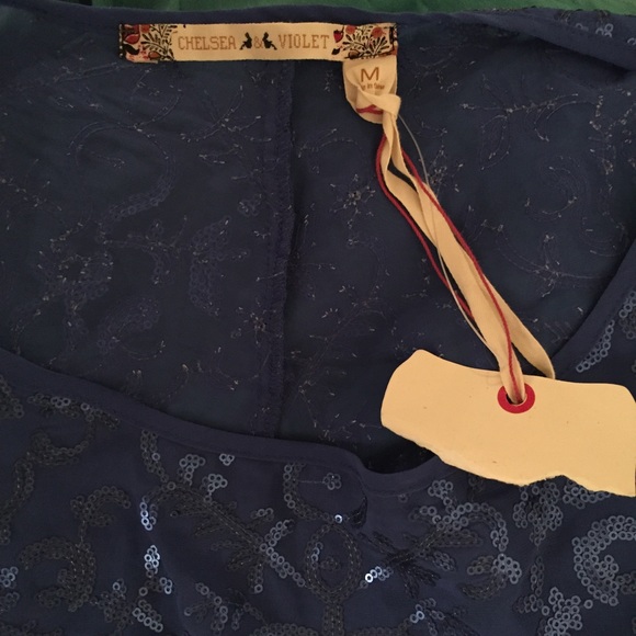 NWT Chelsea & Violet Blue Sequin Top Size M - Picture 6 of 8