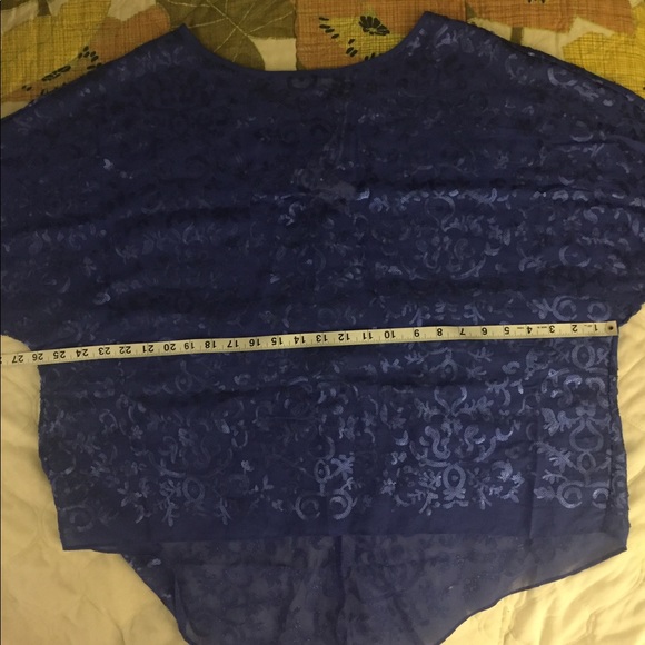 NWT Chelsea & Violet Blue Sequin Top Size M - Picture 7 of 8