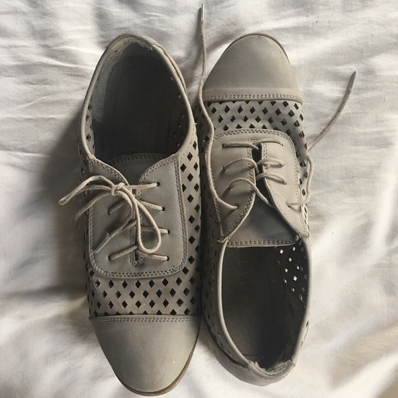 Esprit Shoes - Esprit Oxfords with Cutout Diamonds