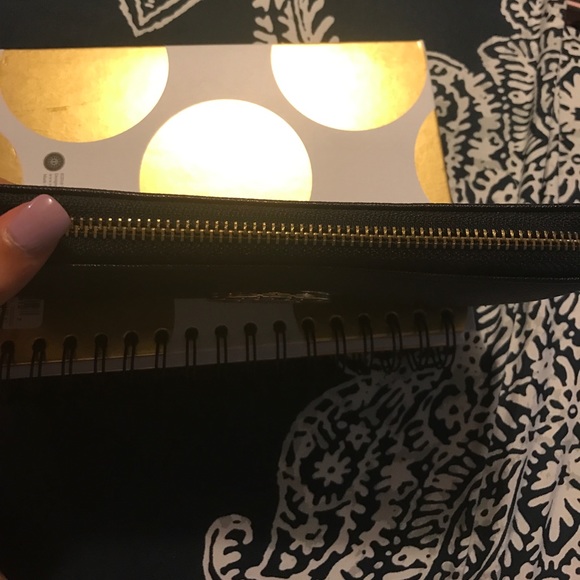 Black And Gold Wallet - Picture 4 of 4