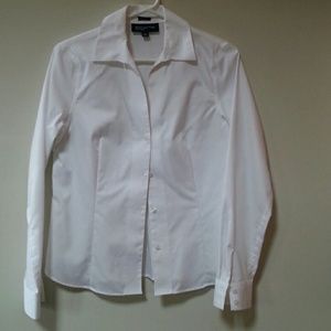 Jones New York Tops - Wrinkle free tailored white blouse NWOT. Jones New York Tops - Wrinkle free tailored white blouse NWOT.
