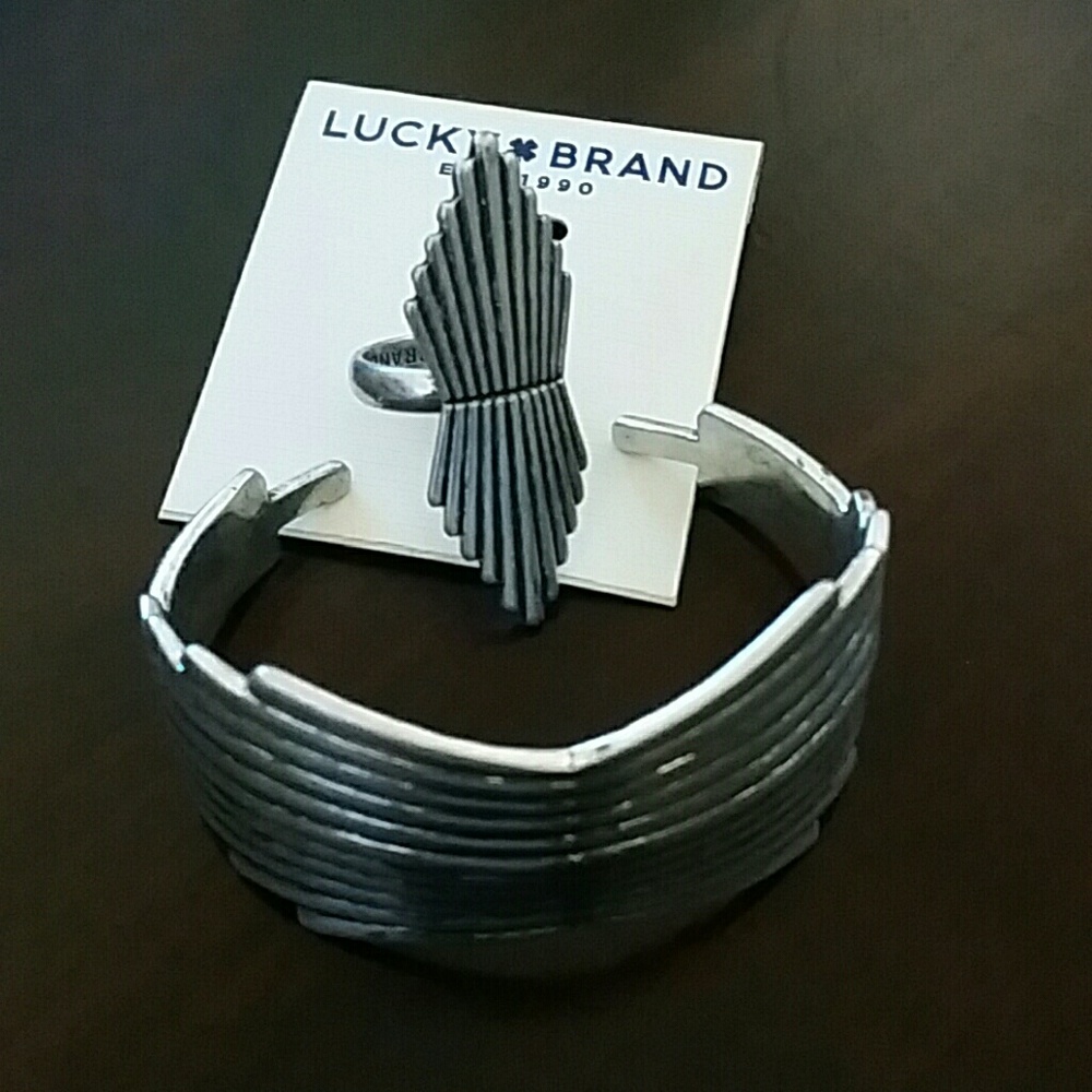 Lucky brand bracelet and ring set