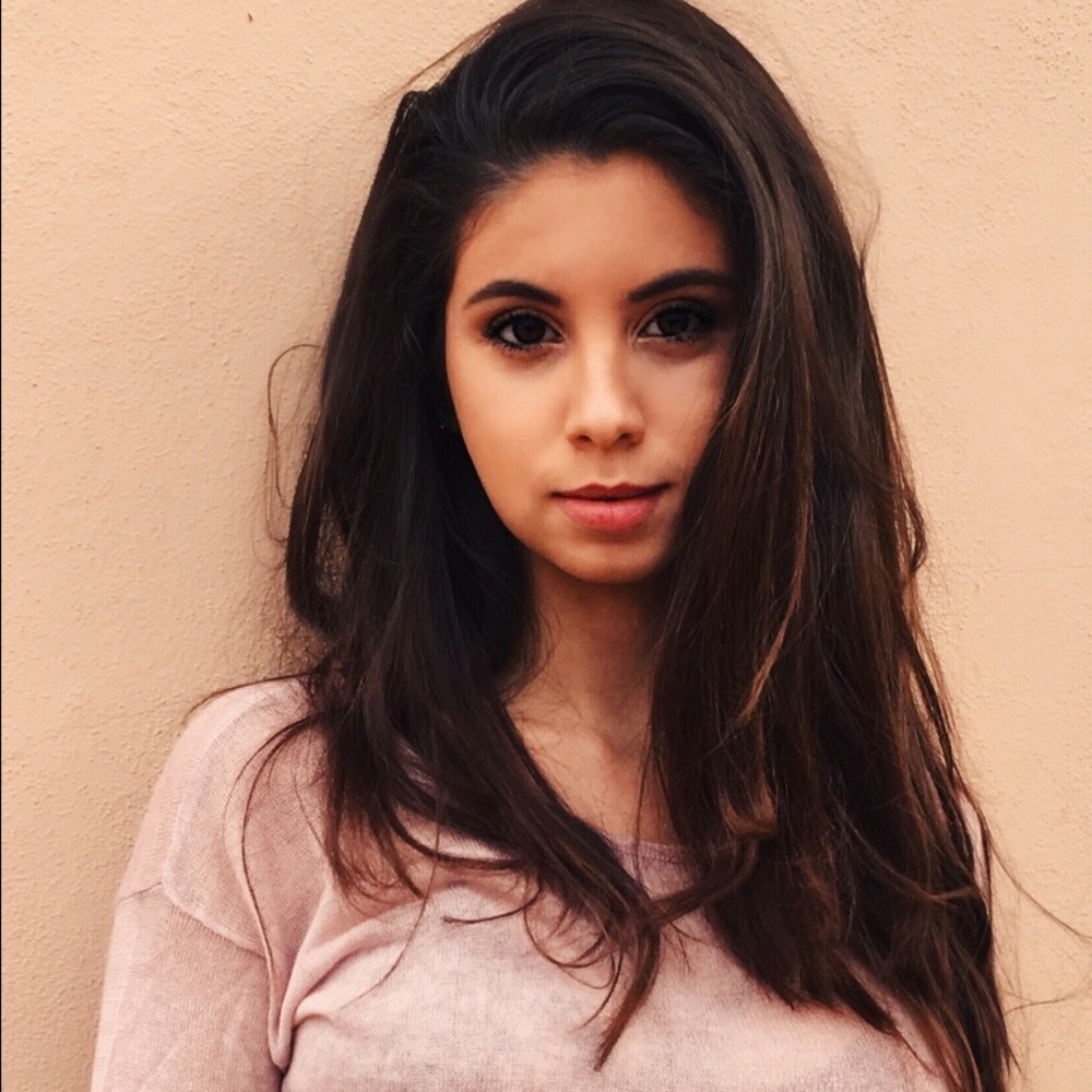 Meet your Posher, Lorena