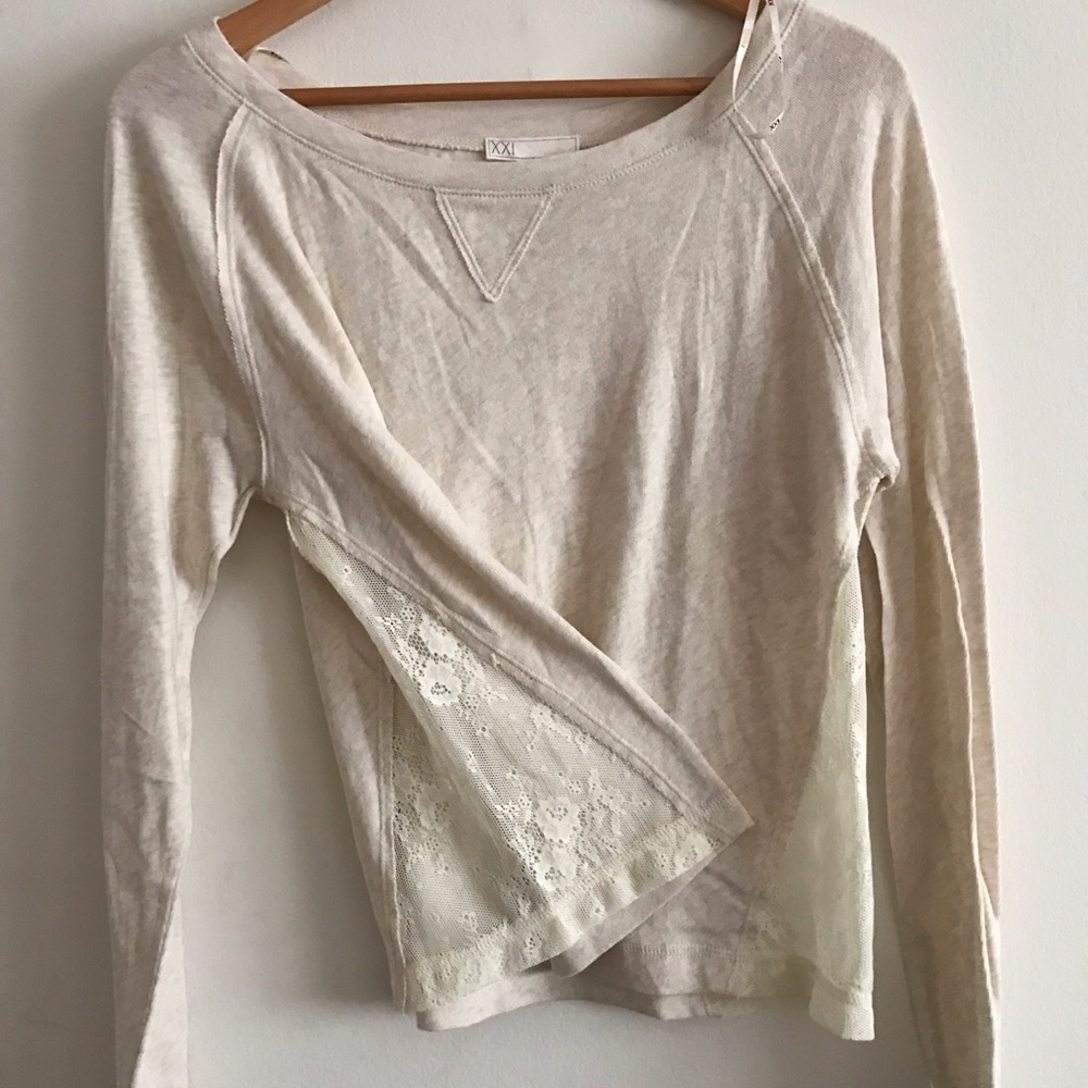 Forever21 lace cutout top. NWOT. Size L