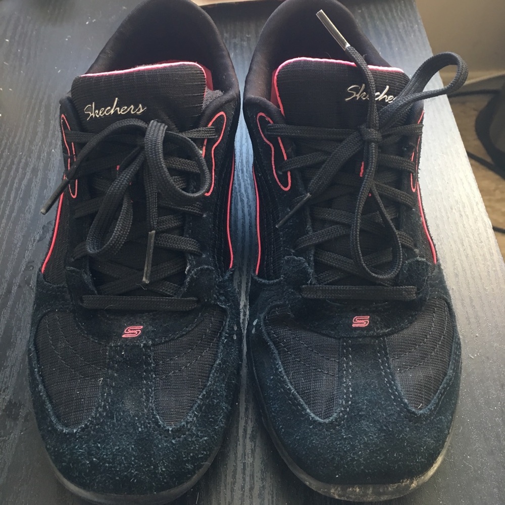 Sketchers black and pink!