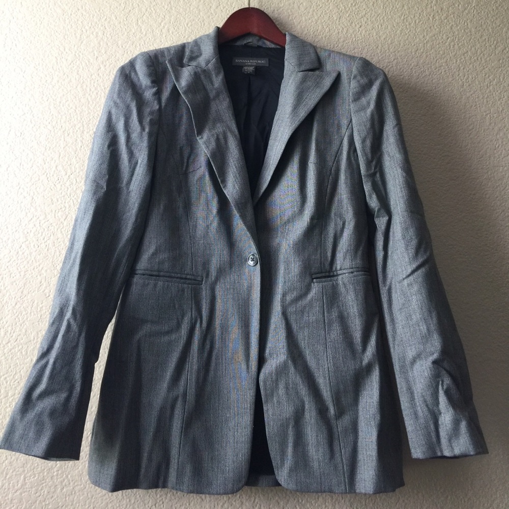 Vintage Banana Republic Skirt Suit 6/8